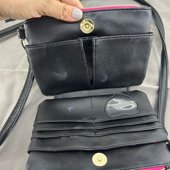 Betsey Johnson Small Crossbody Quilt Purse Black/Cream/Gold Multicolor - Picture 4 of 8